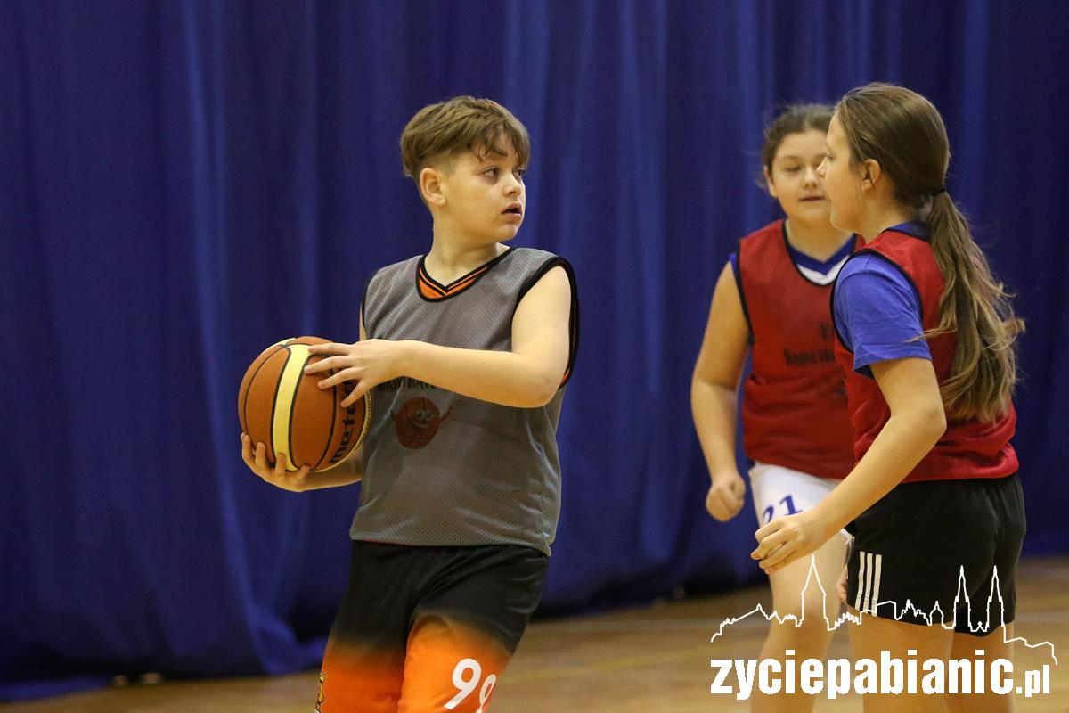 Turniej koszykówki dla dzieci