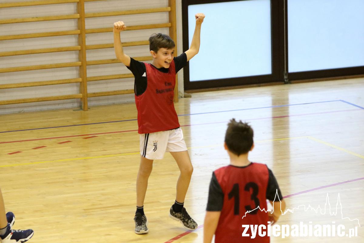 Turniej koszykówki dla dzieci