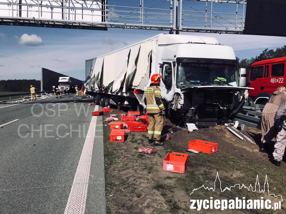 Stłuczka ciężarówek na S8