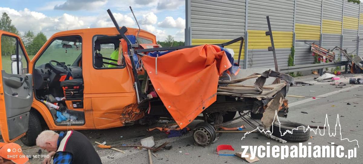 Kolizja na S8. Ciężarówka w rowie