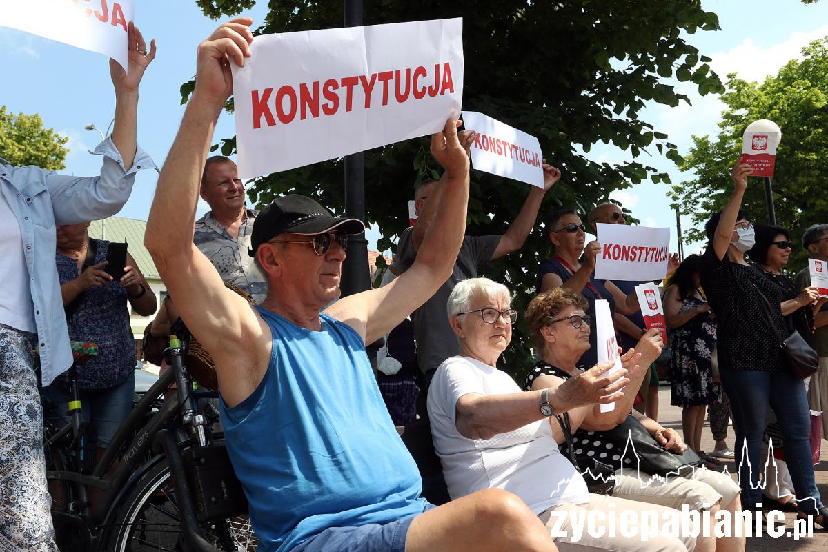 Sędzia Tuleya odwiedził Pabianice w ramach Tour de Konstytucja