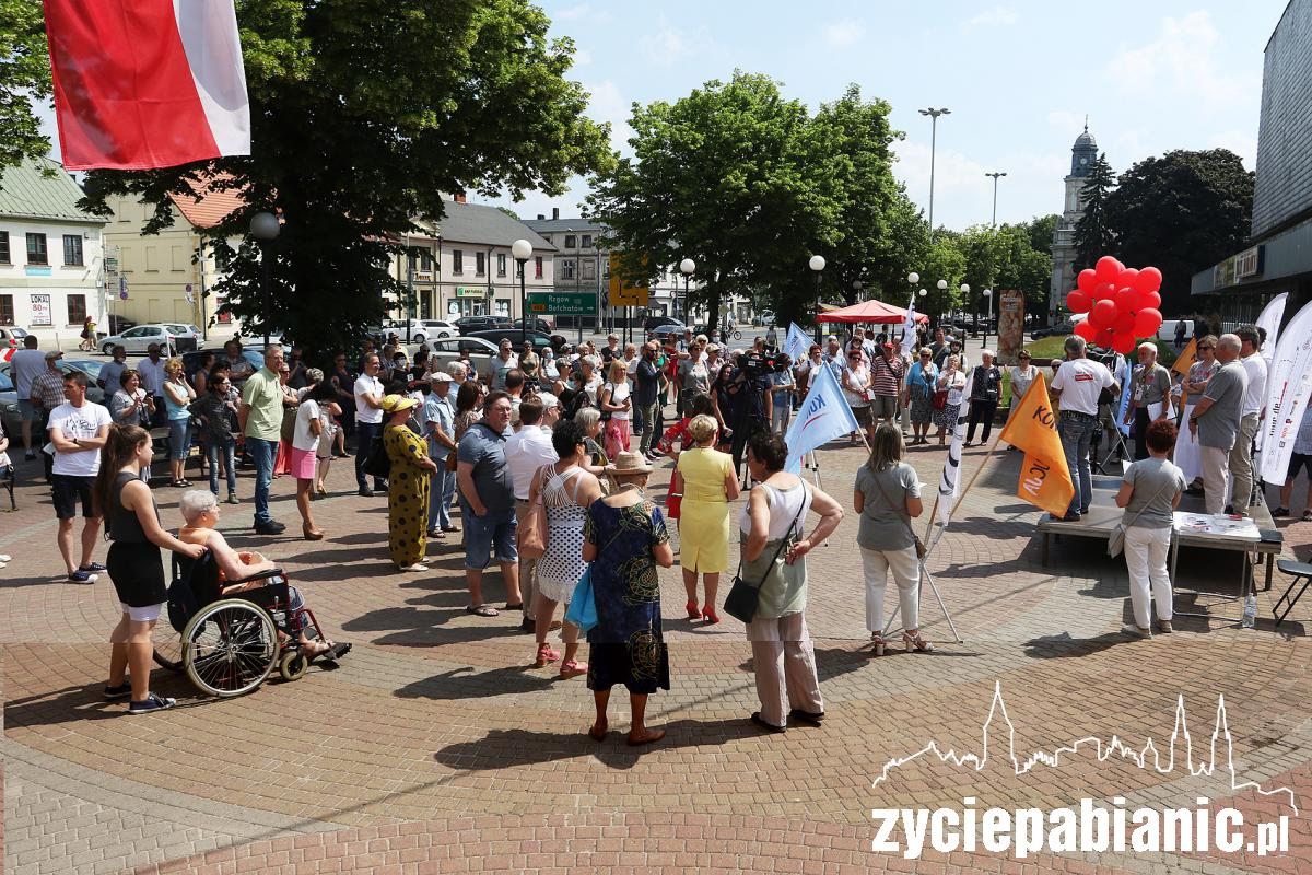 Sędzia Tuleya odwiedził Pabianice w ramach Tour de Konstytucja