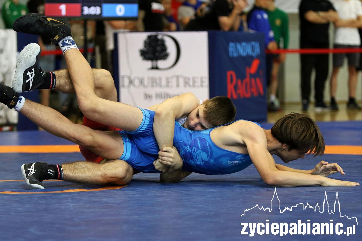Zapasy w Pabianicach: Ogólnopolska Olimpiada Młodzieży