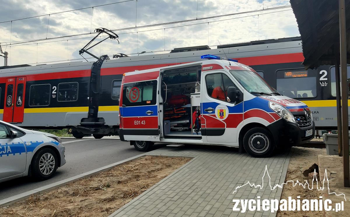 Pociąg potrącił kobietę