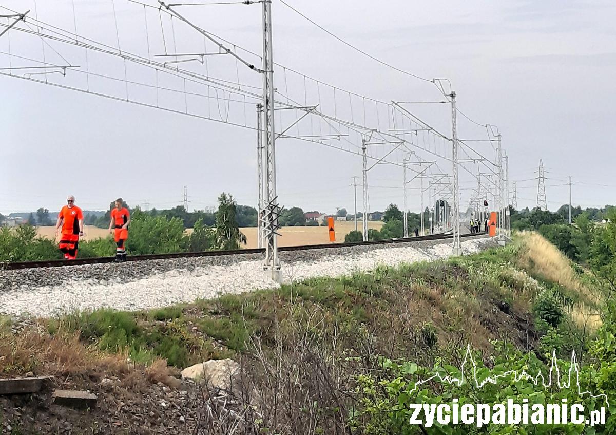 Pociąg potrącił kobietę