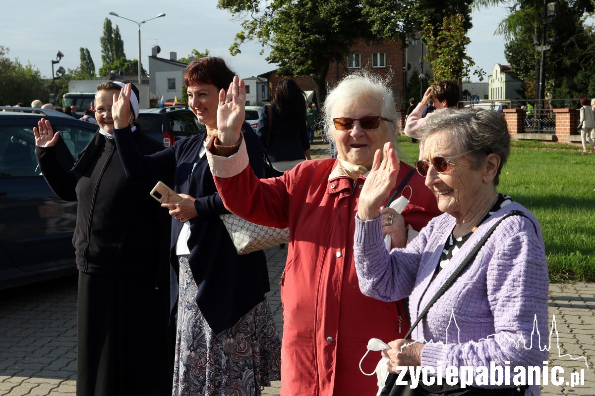 Pielgrzymka ruszyła do Częstochowy