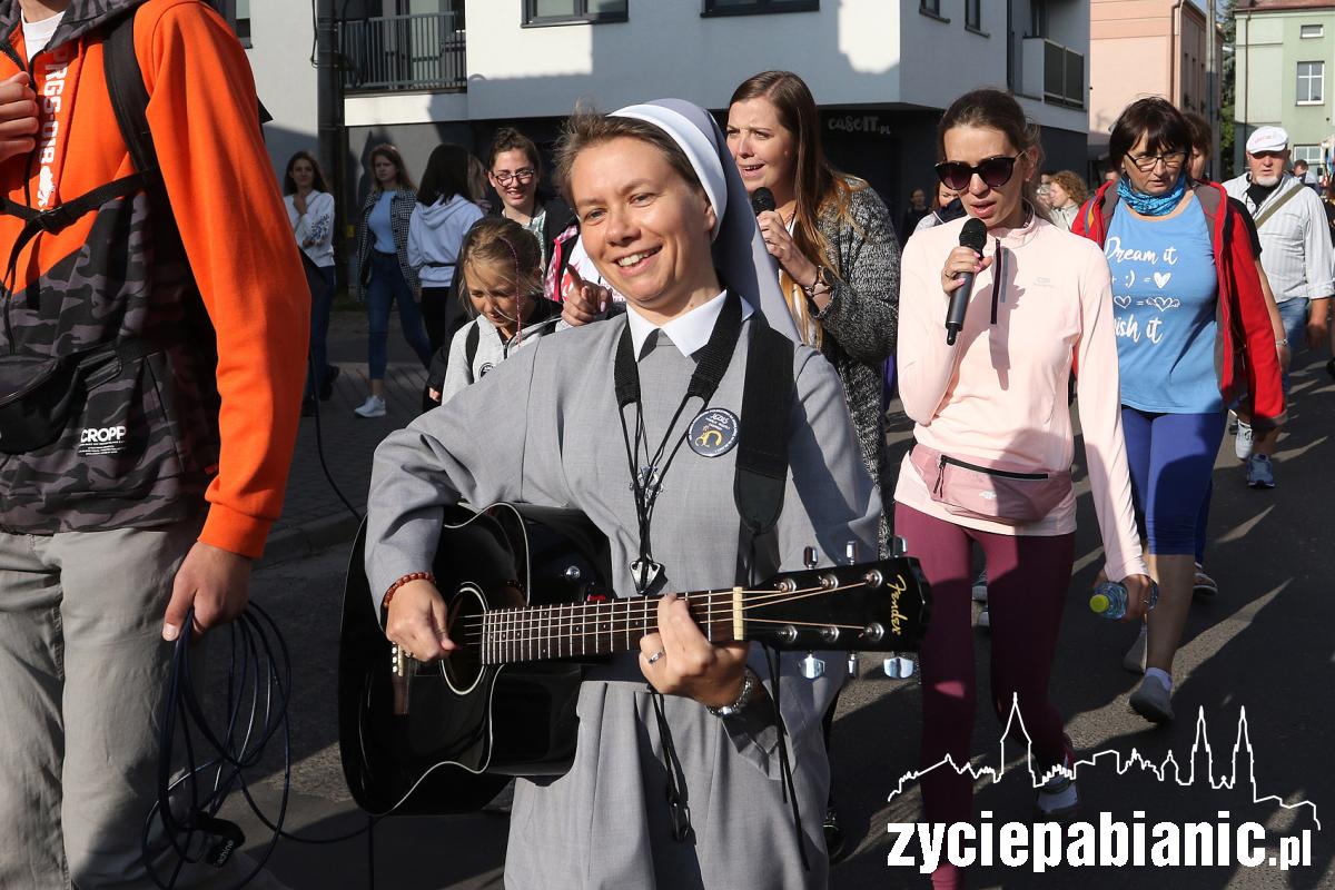 Pielgrzymka ruszyła do Częstochowy