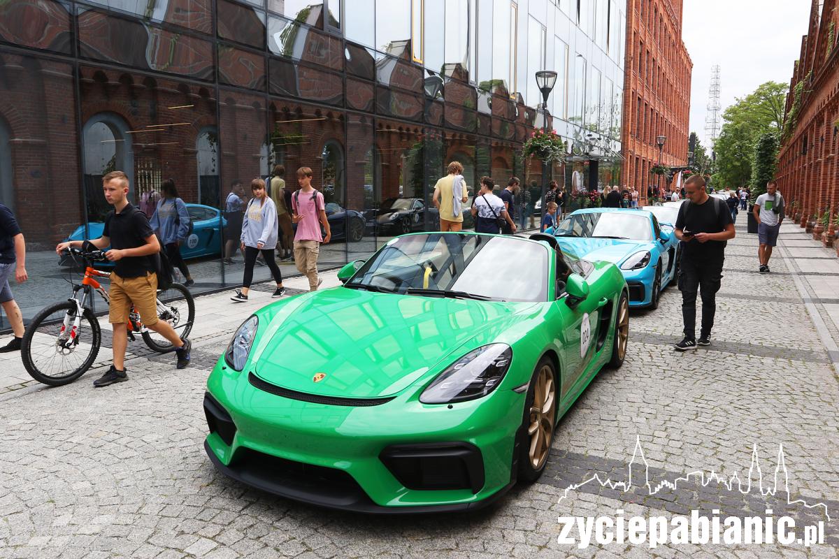 Porsche Parade 2021