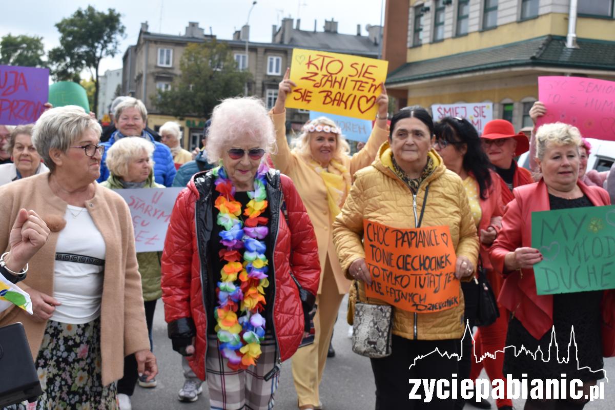 Senioriada. Barwna parada seniorów i festyn