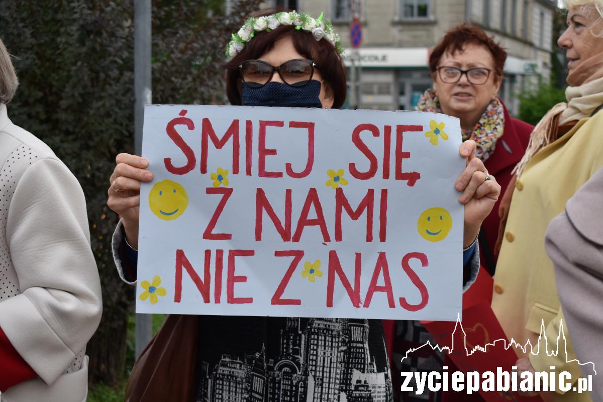 Senioriada. Barwna parada seniorów i festyn
