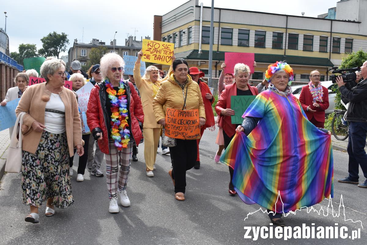 Senioriada. Barwna parada seniorów i festyn