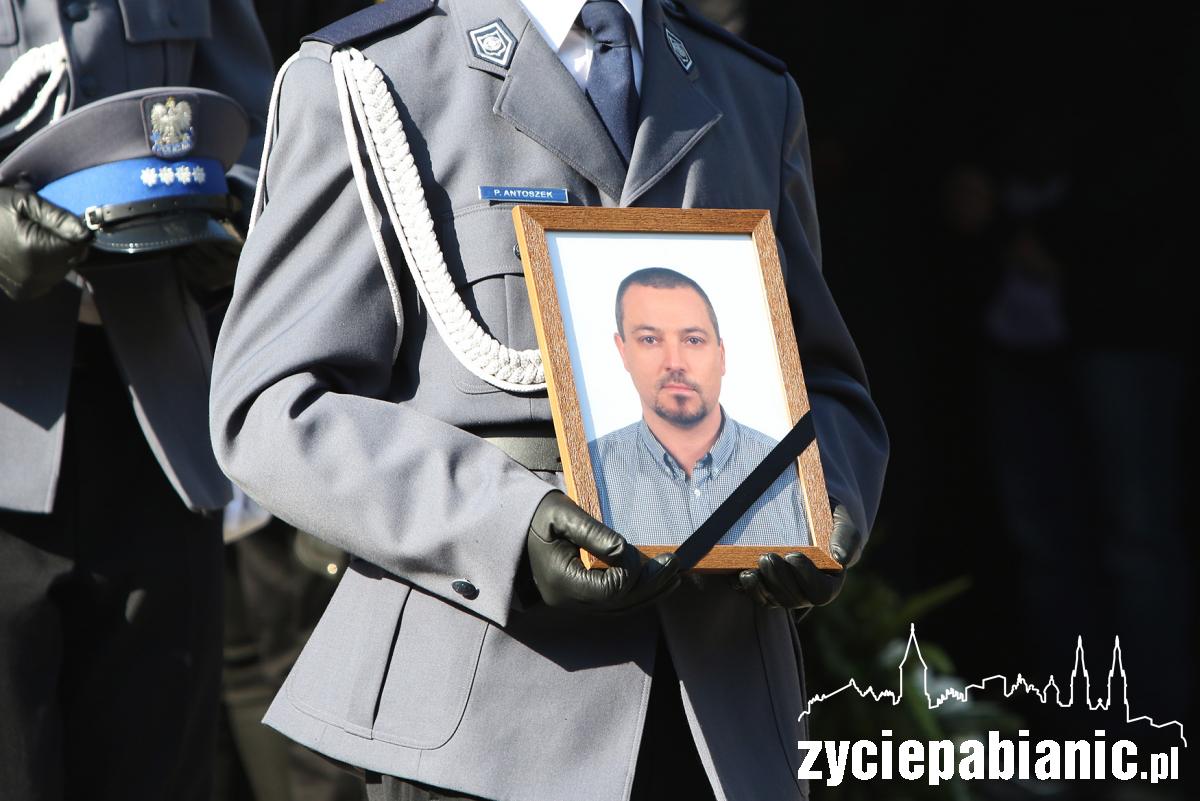 Pogrzeb policjanta Rafała Dzwonnika