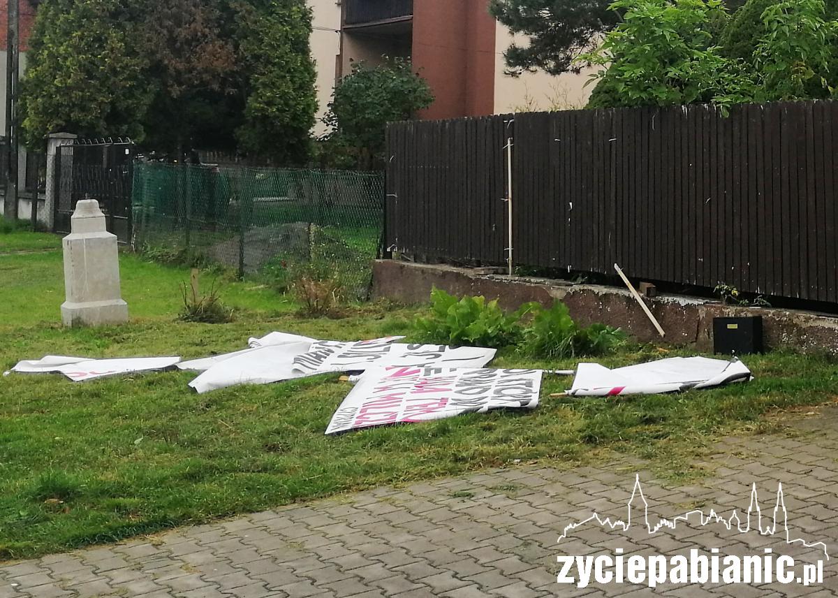 Komu przeszkadzały hasła na płocie