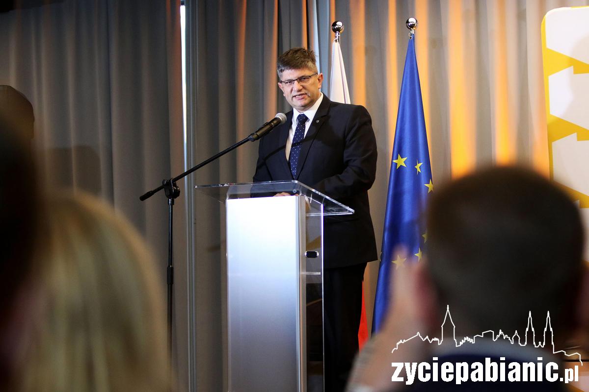 Szymon Hołownia na Forum Samorządowym w Pabianicach