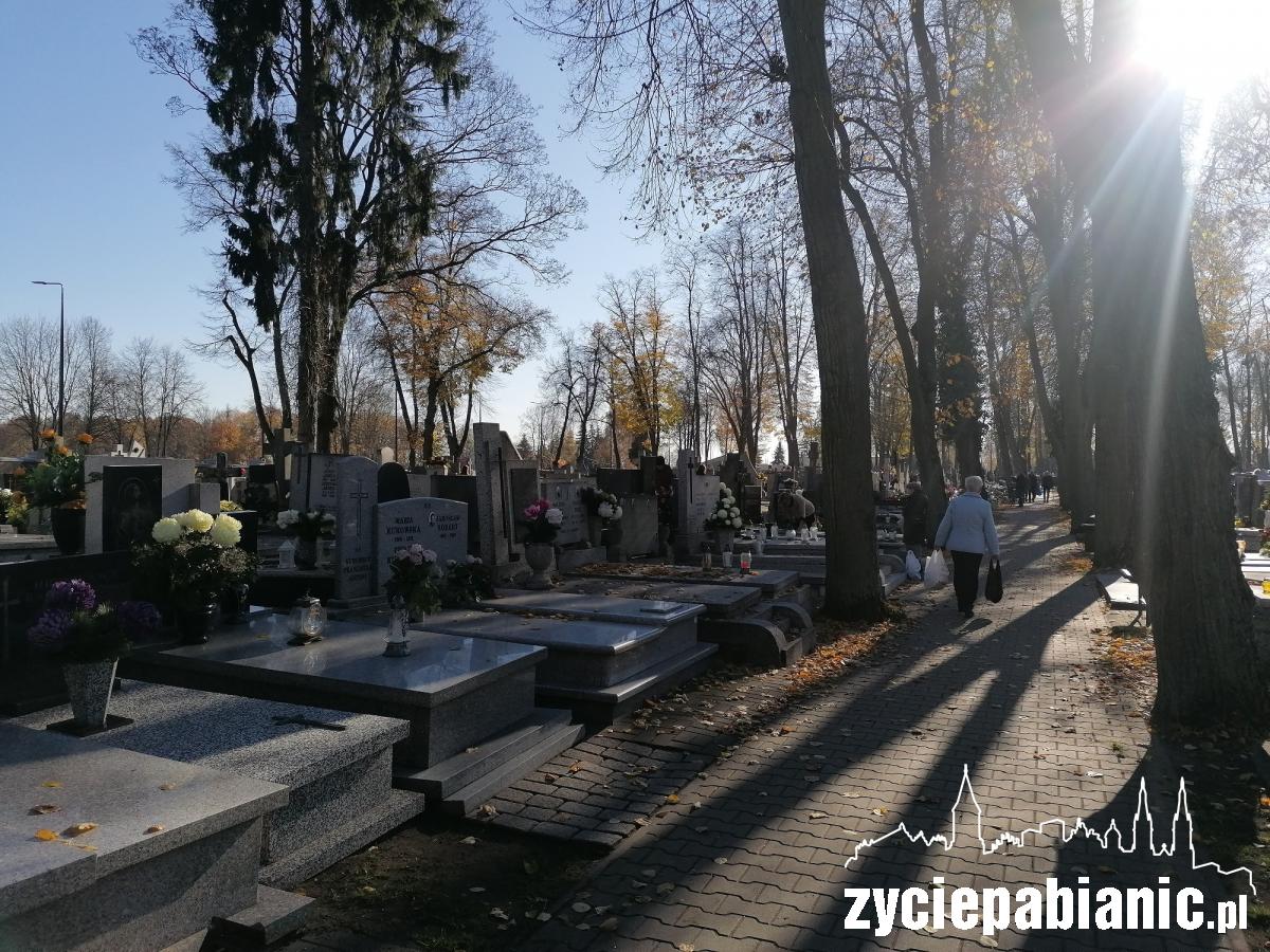 Sobota na cmentarzu