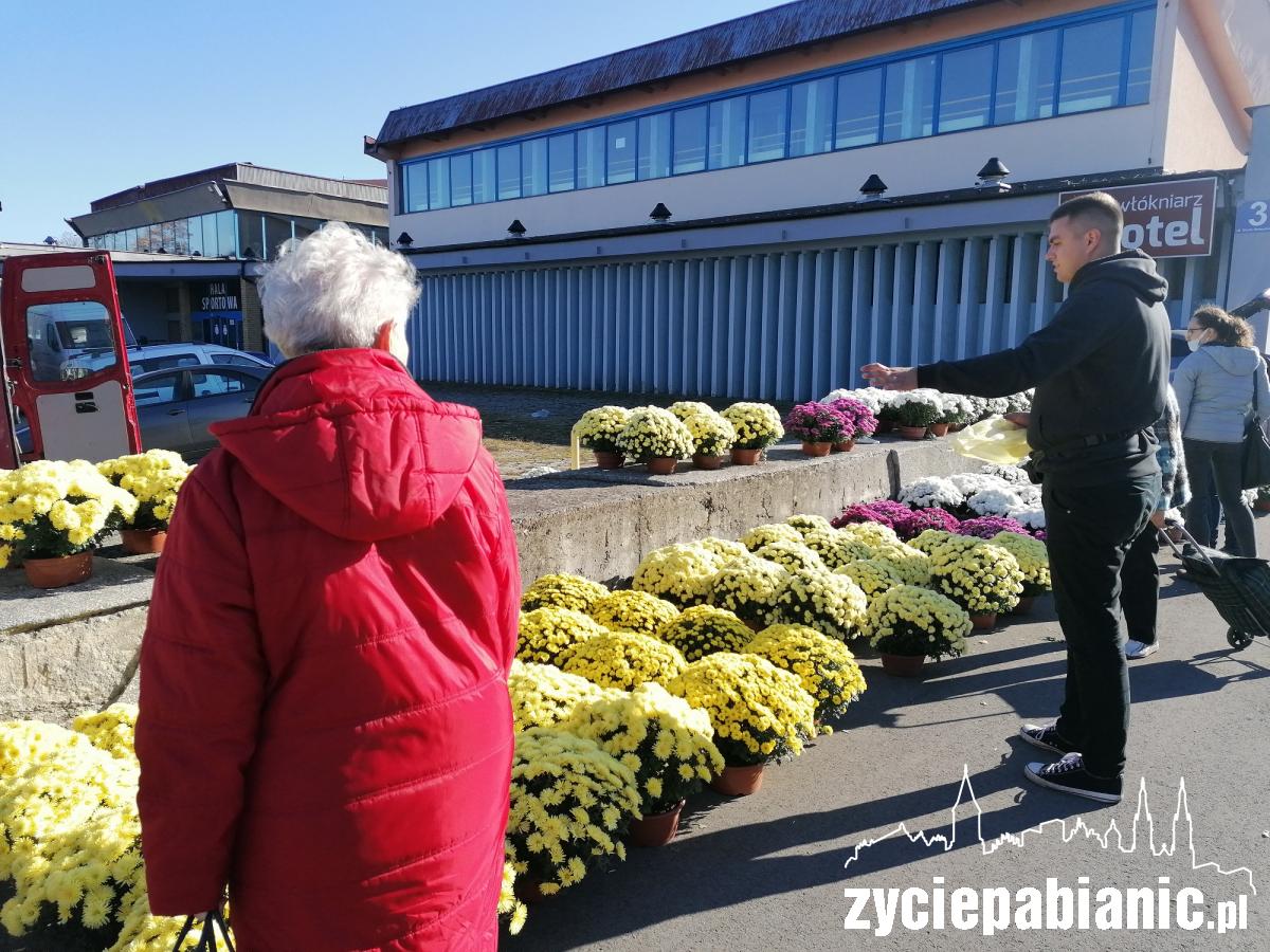 Sobota na cmentarzu