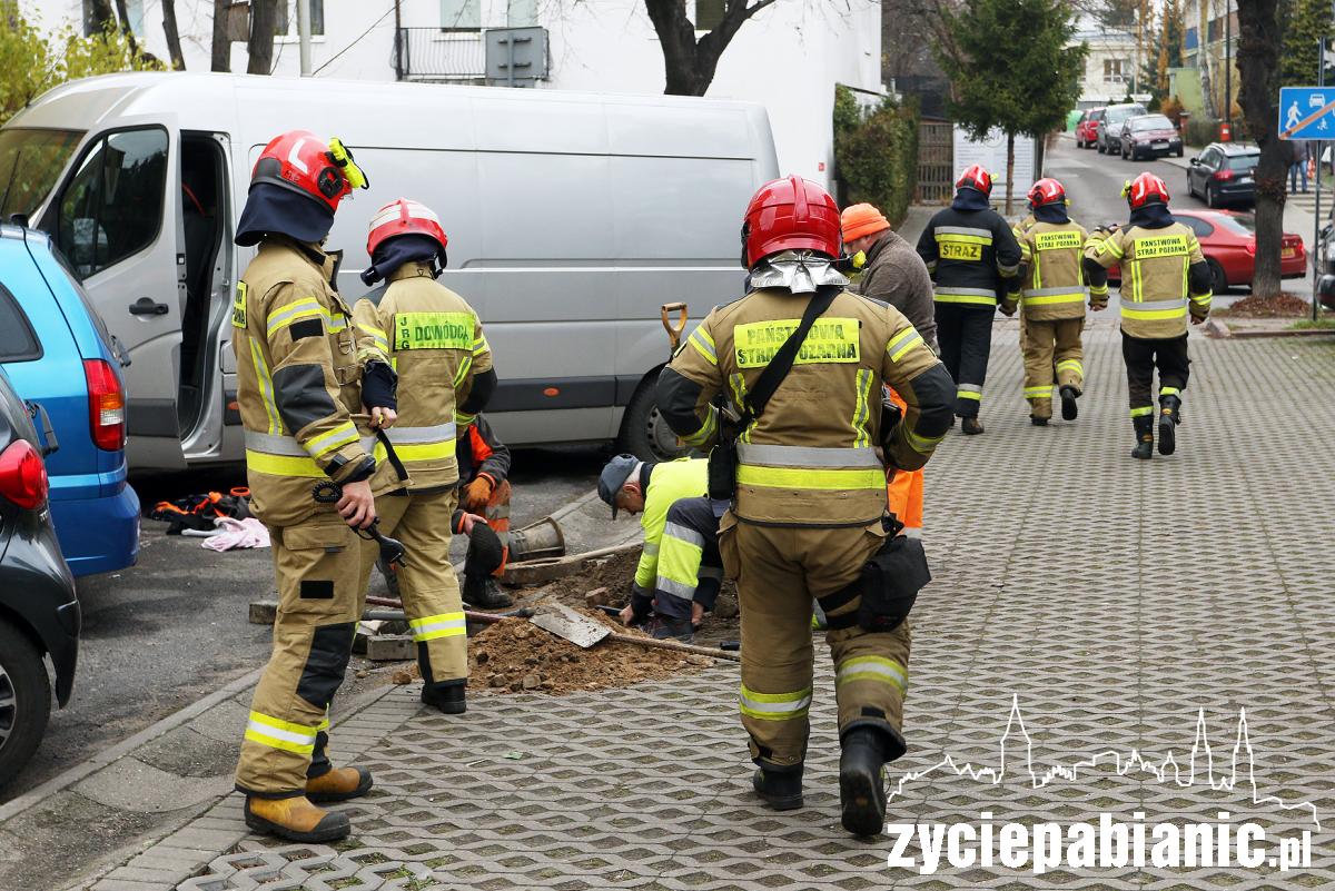 Przy ul. 20 Stycznia ulatniał się gaz