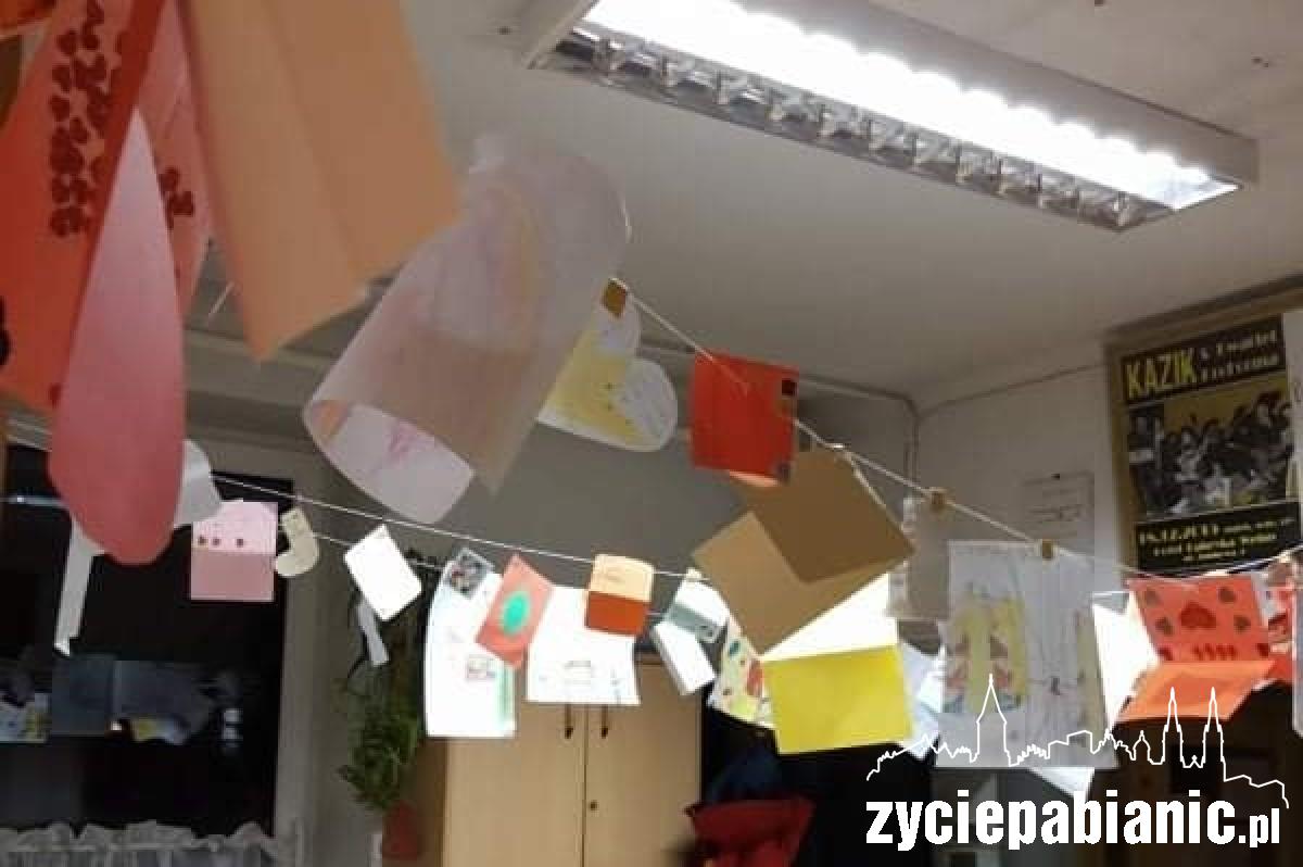 250 par skarpet dla bezdomnych