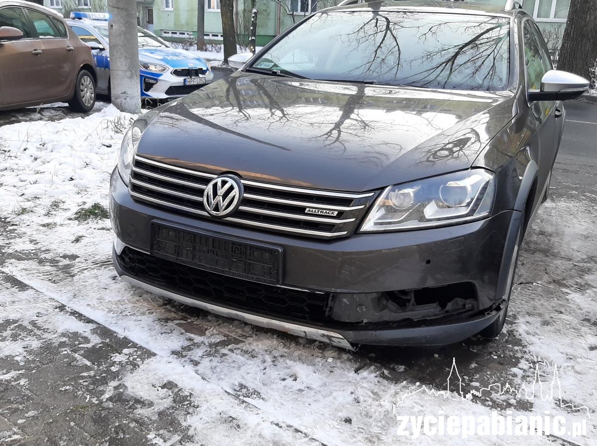 Samochód wjechał w sklep
