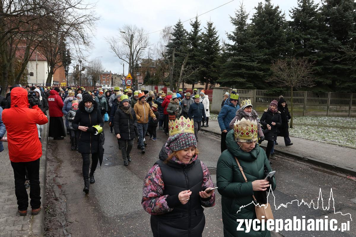 Orszak Trzech Króli przeszedł ulicami Pabianic