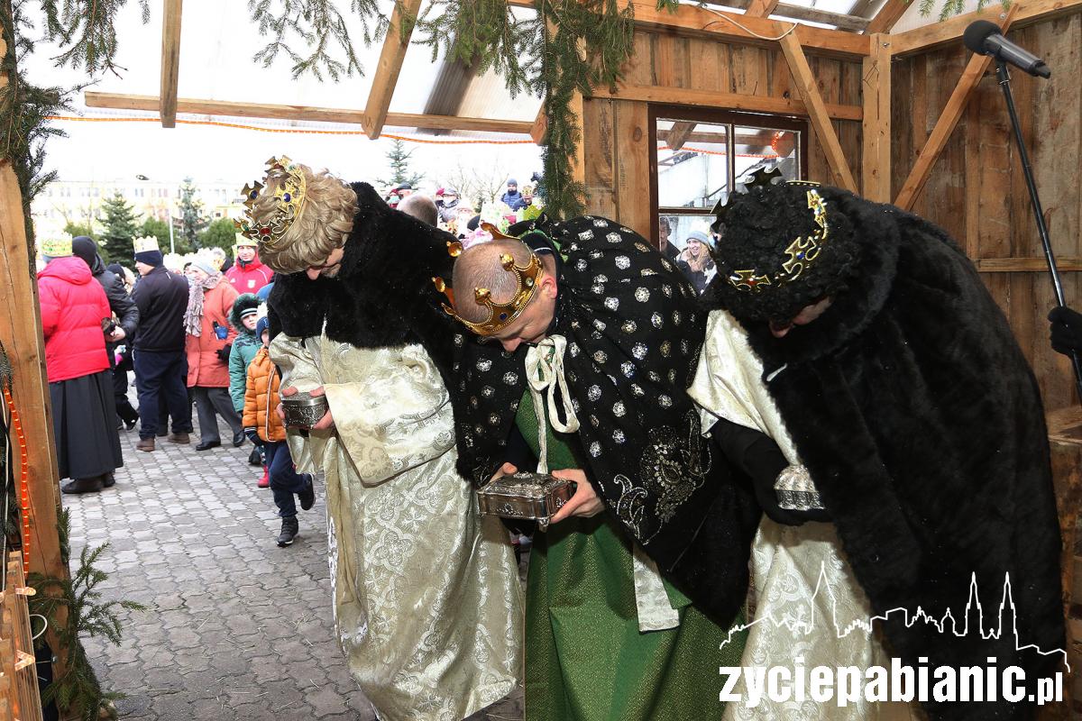 Orszak Trzech Króli przeszedł ulicami Pabianic