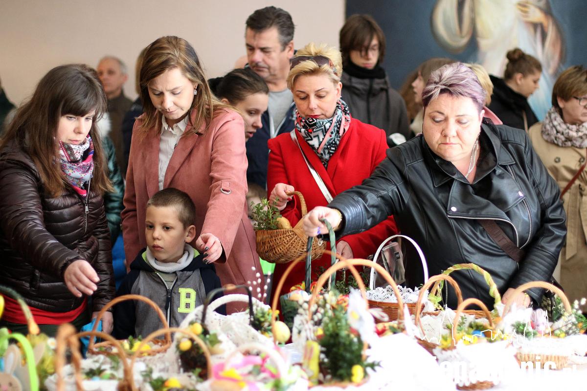 Wielkanoc: pabianiczanie ruszyli ze święconkami
