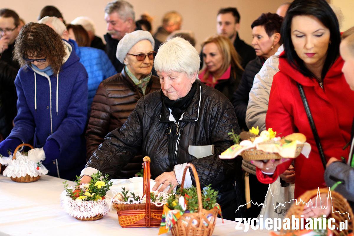 Wielkanoc: pabianiczanie ruszyli ze święconkami