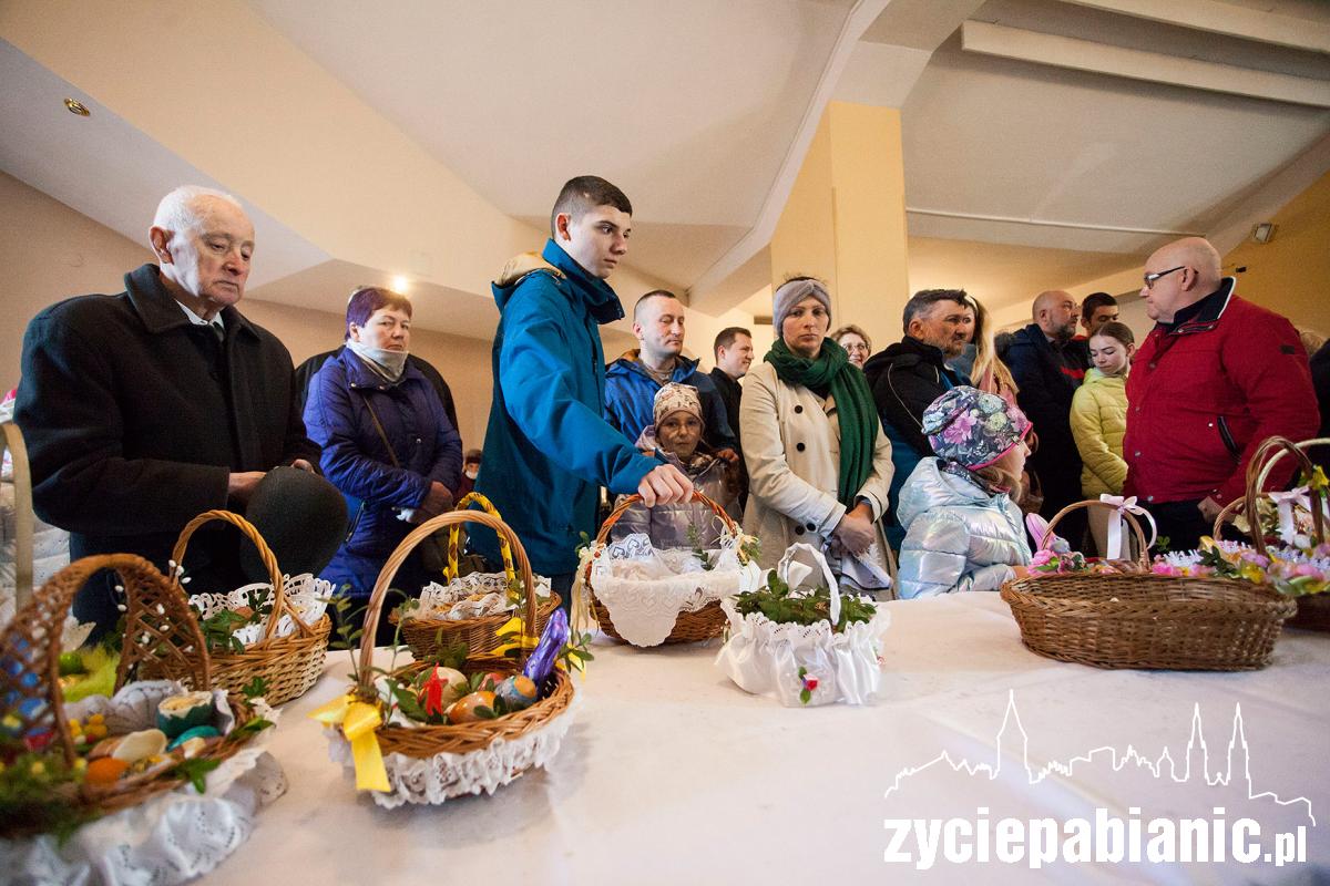 Wielkanoc: pabianiczanie ruszyli ze święconkami