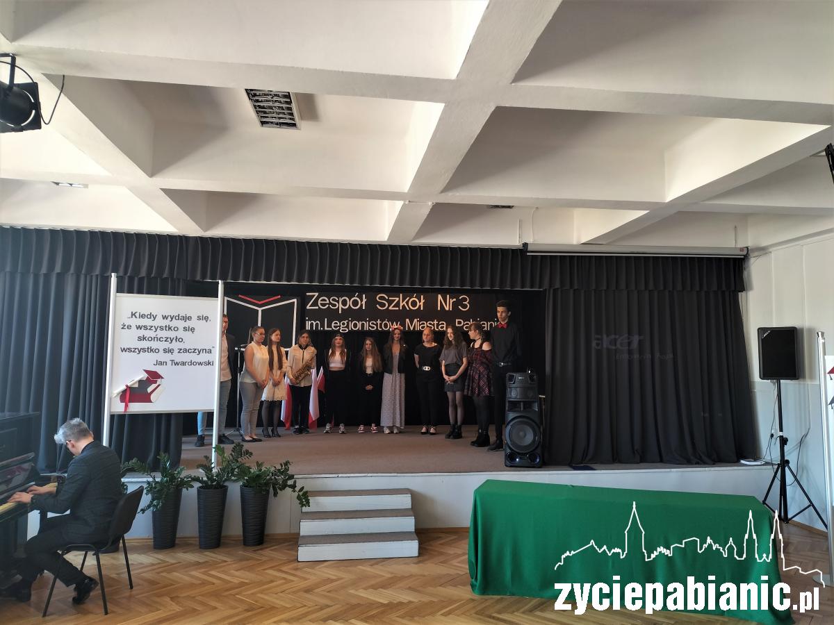 Maturzyści skończyli rok szkolny, teraz egzamin
