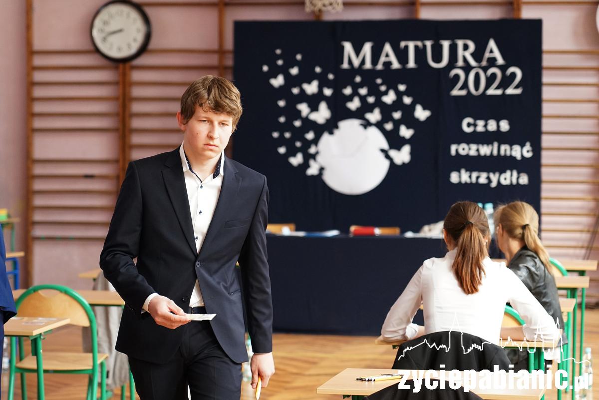 Maturzyści z I LO piszą egzamin z języka polskiego