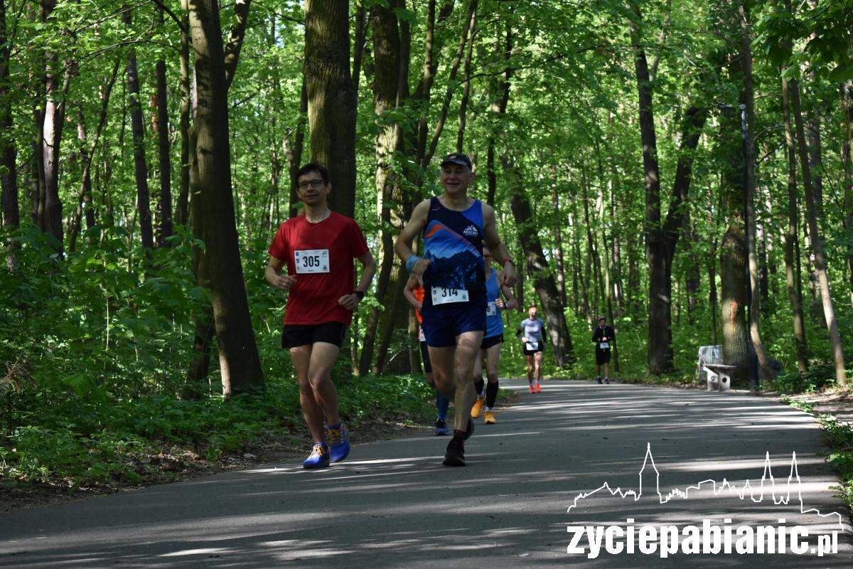 Kto pierwszy pokona 100 km? Kibicujemy Przemkowi!