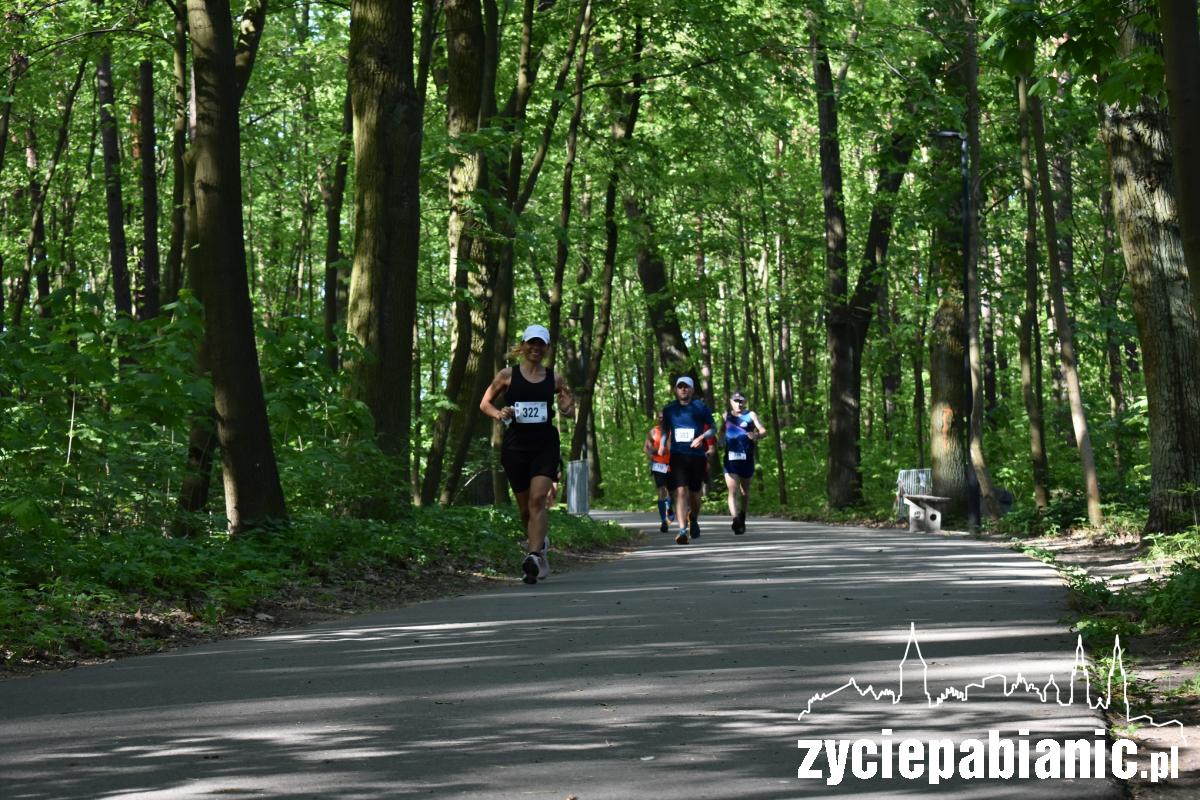 Kto pierwszy pokona 100 km? Kibicujemy Przemkowi!
