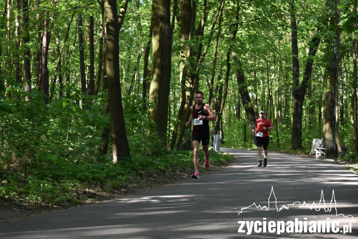 Kto pierwszy pokona 100 km? Kibicujemy Przemkowi!
