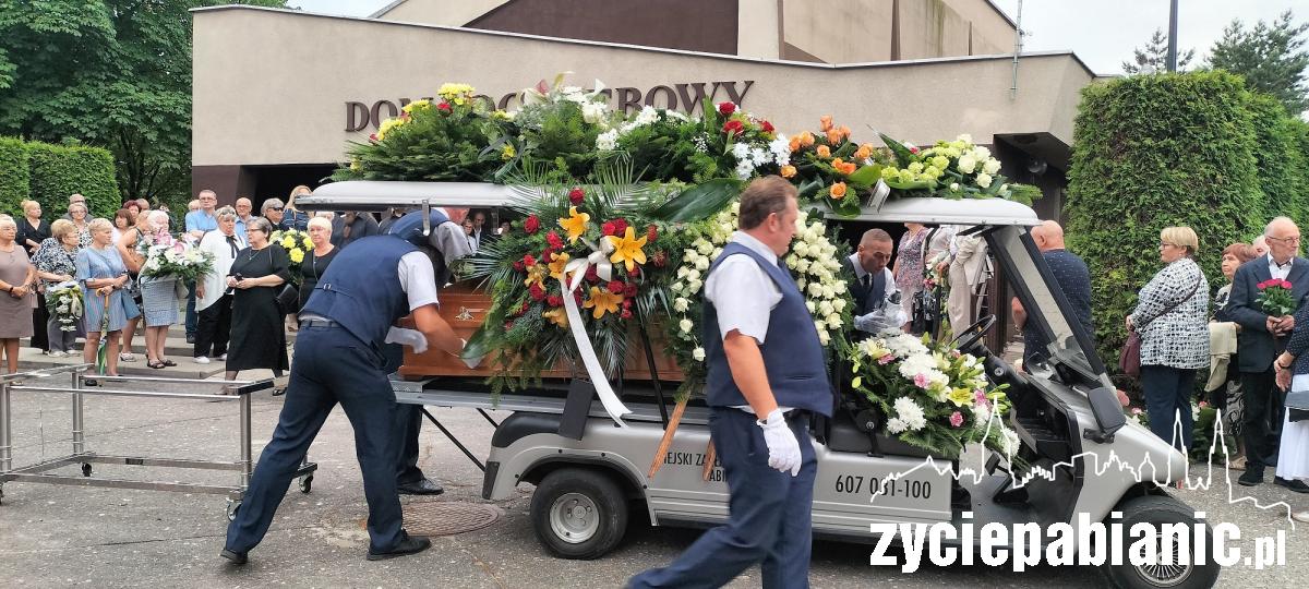 Pogrzeb nauczyciela Jerzego Frachowicza