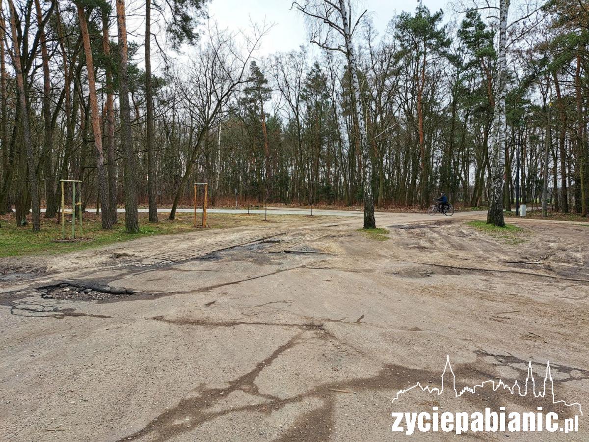 Naprawili wjazd na „patelnię” w parku Wolności