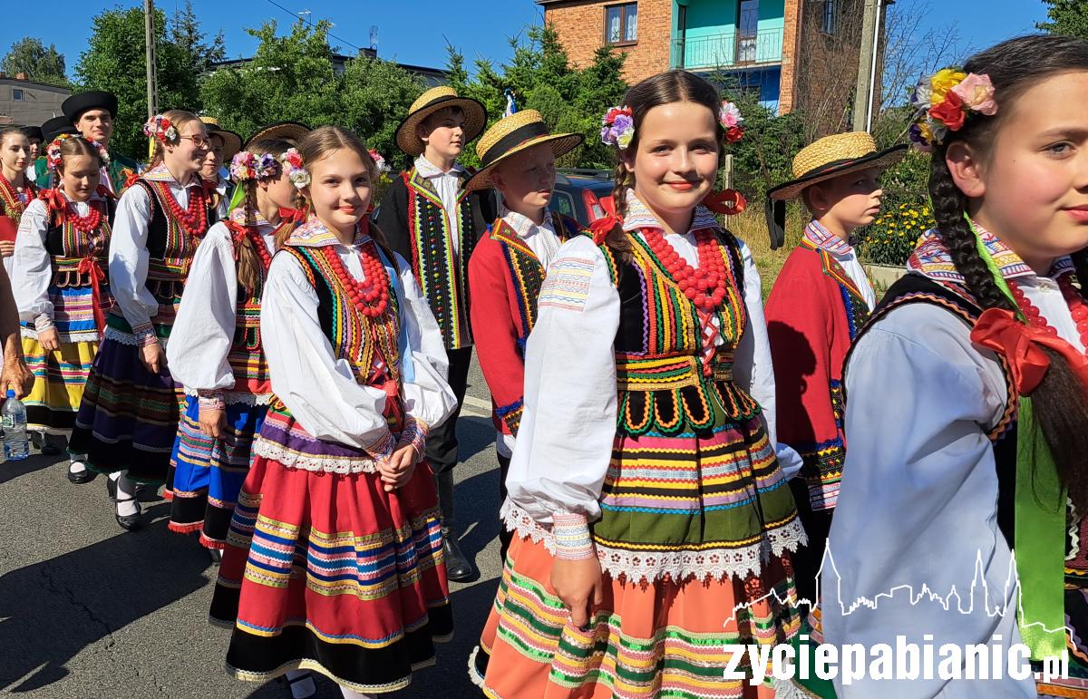 Etnoparada w Bychlewie