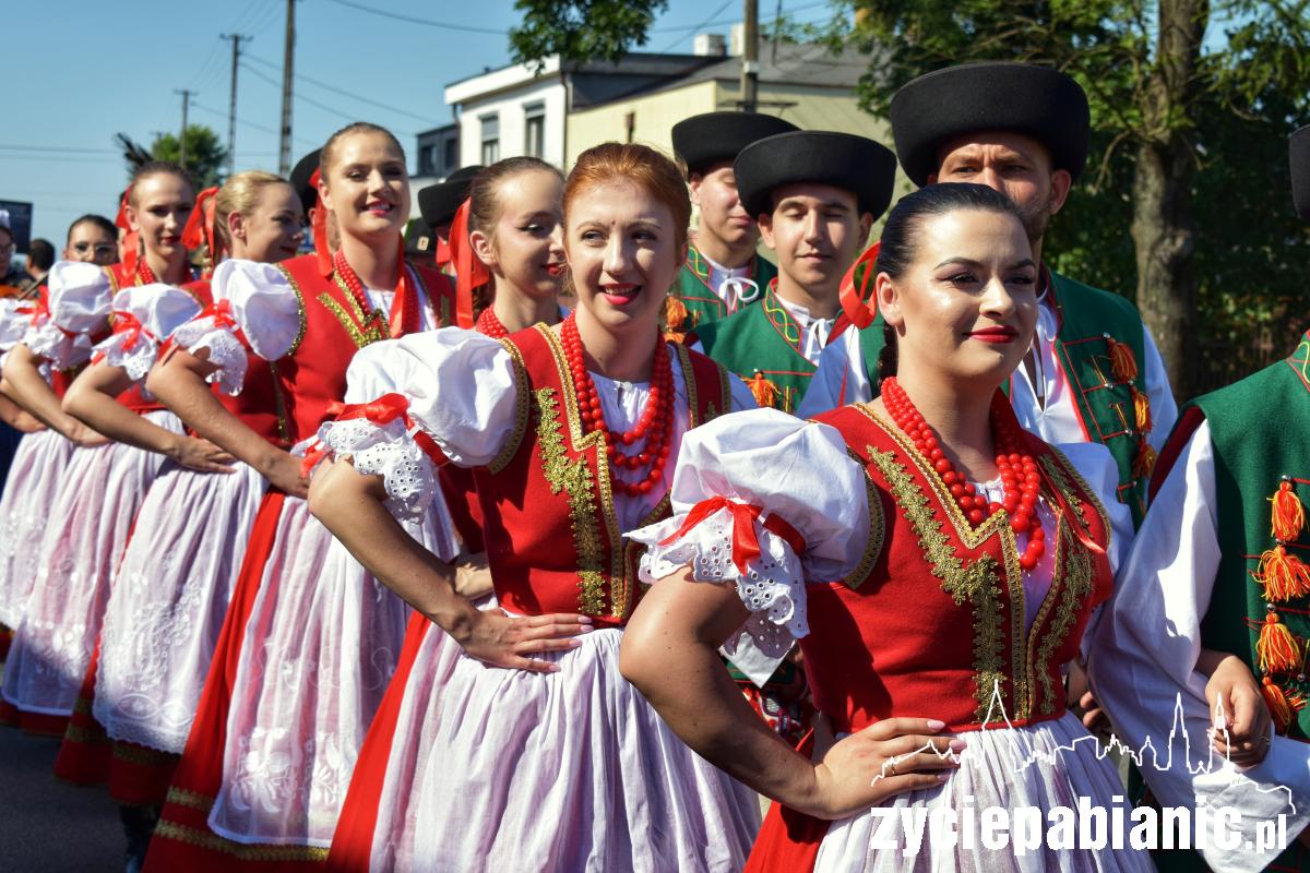 Etnoparada w Bychlewie