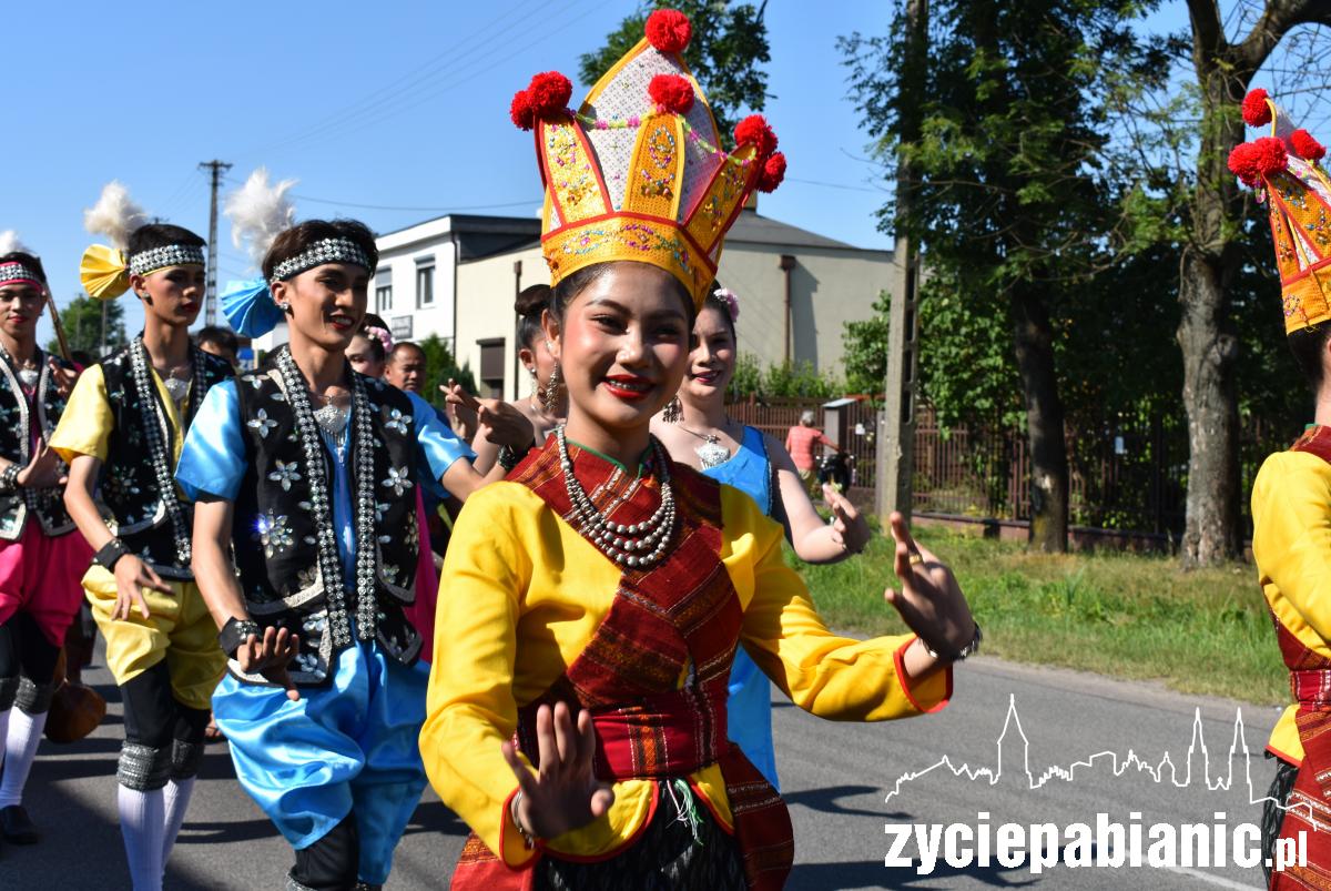 Etnoparada w Bychlewie
