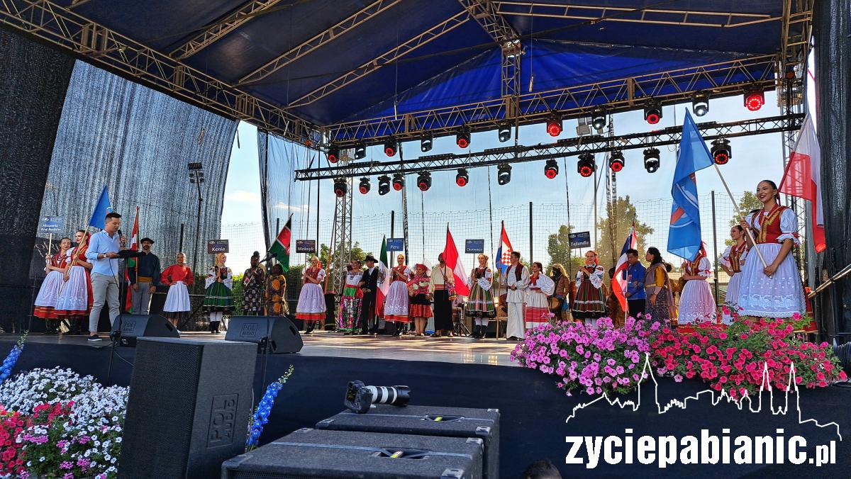 Etnoparada w Bychlewie