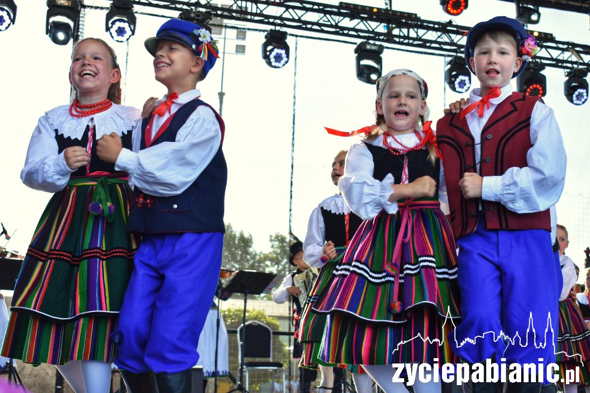 Etnoparada w Bychlewie