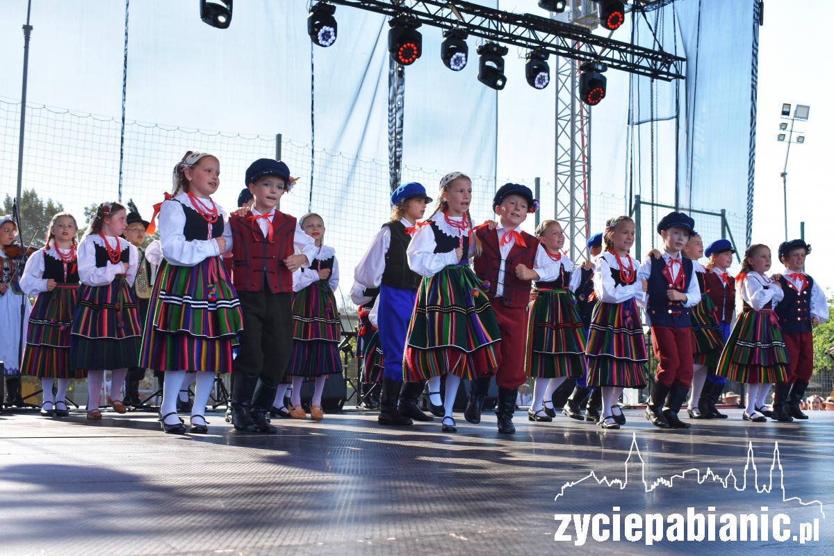 Etnoparada w Bychlewie