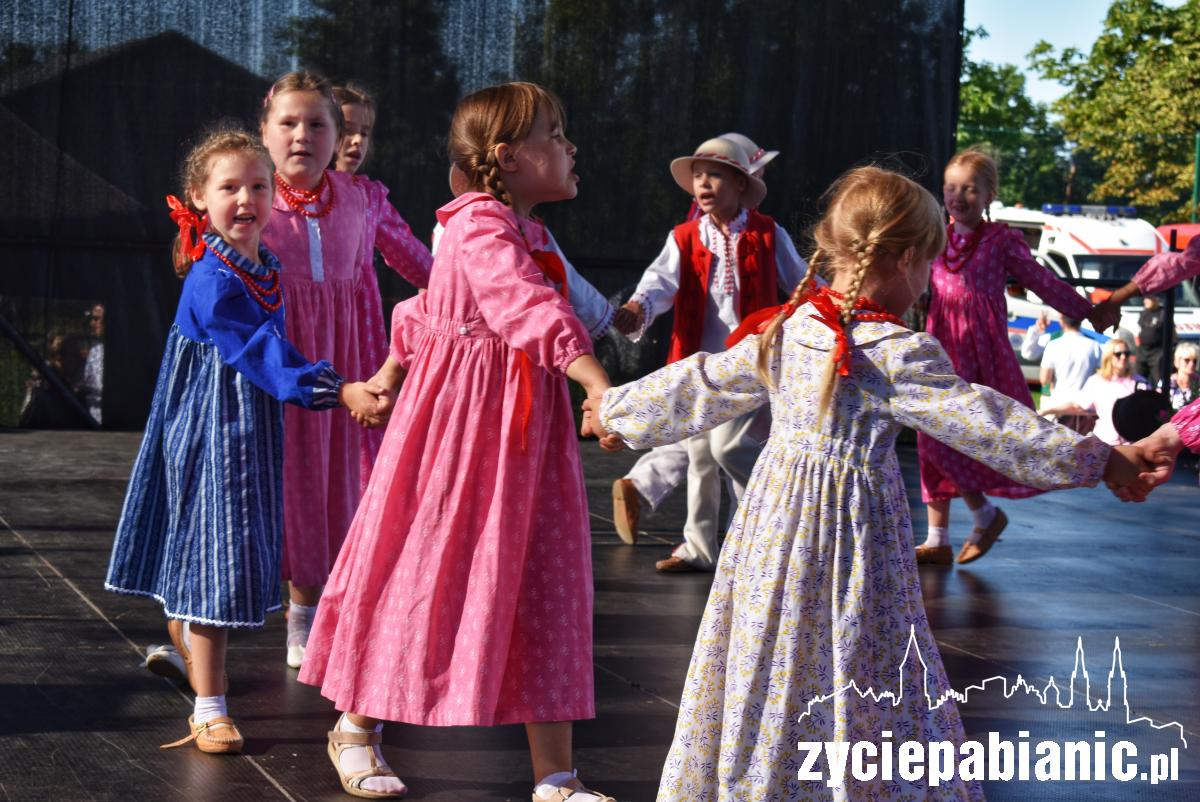 Etnoparada w Bychlewie