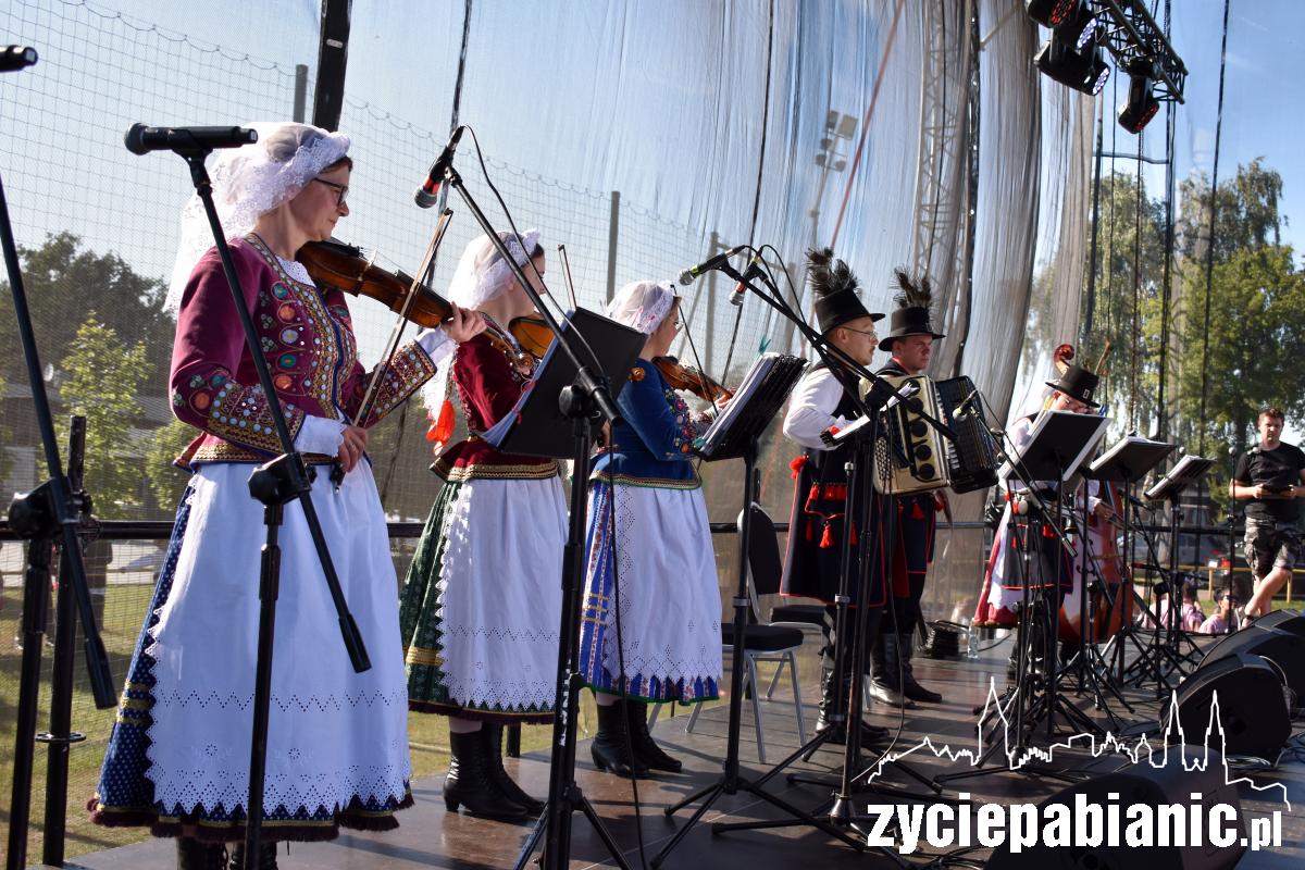 Etnoparada w Bychlewie