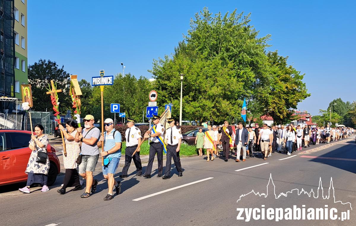 Piesza pielgrzymka wyruszyła na Jasną Górę