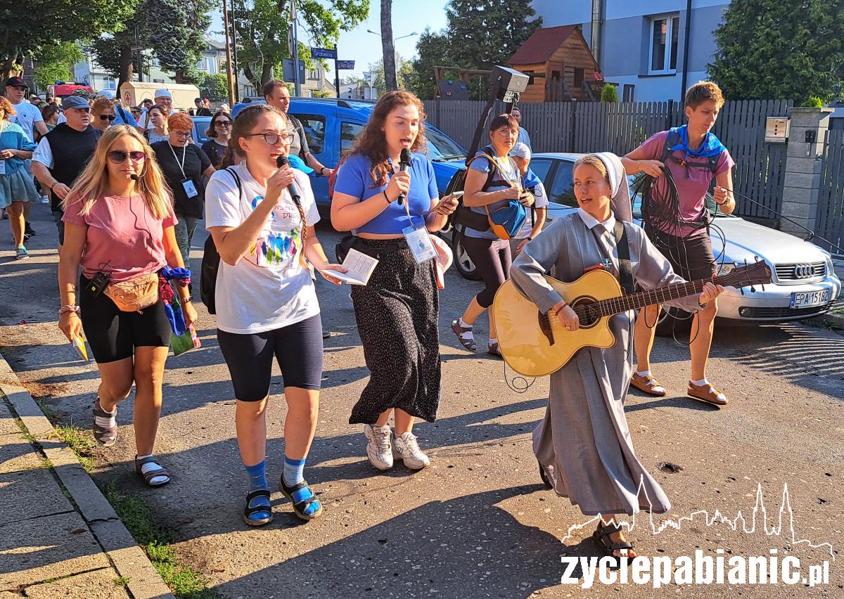 Piesza pielgrzymka wyruszyła na Jasną Górę