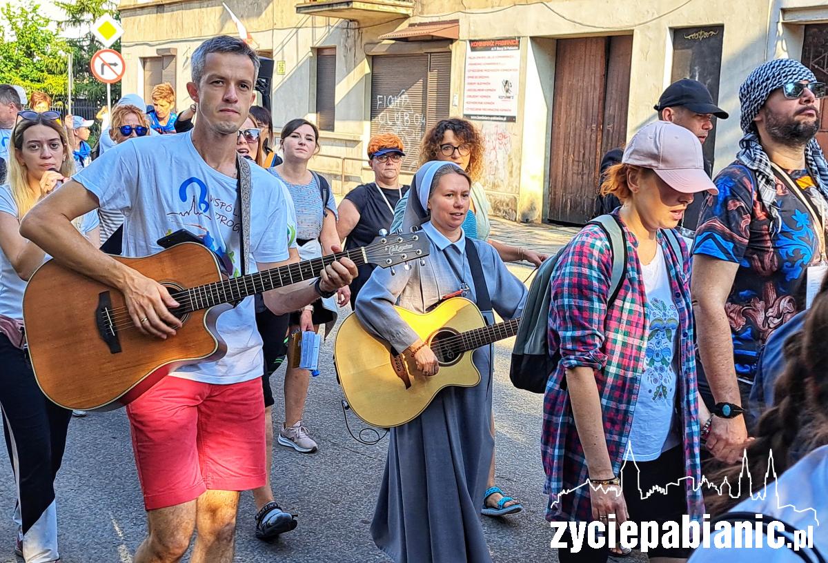 Piesza pielgrzymka wyruszyła na Jasną Górę
