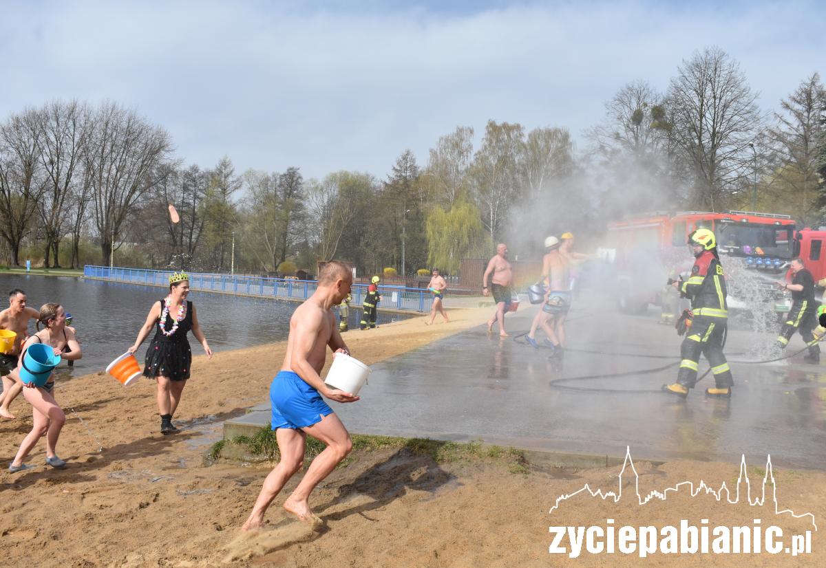 Bitwa morsy kontra strażacy