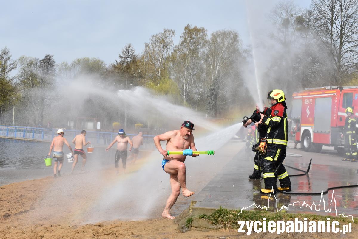 Bitwa morsy kontra strażacy