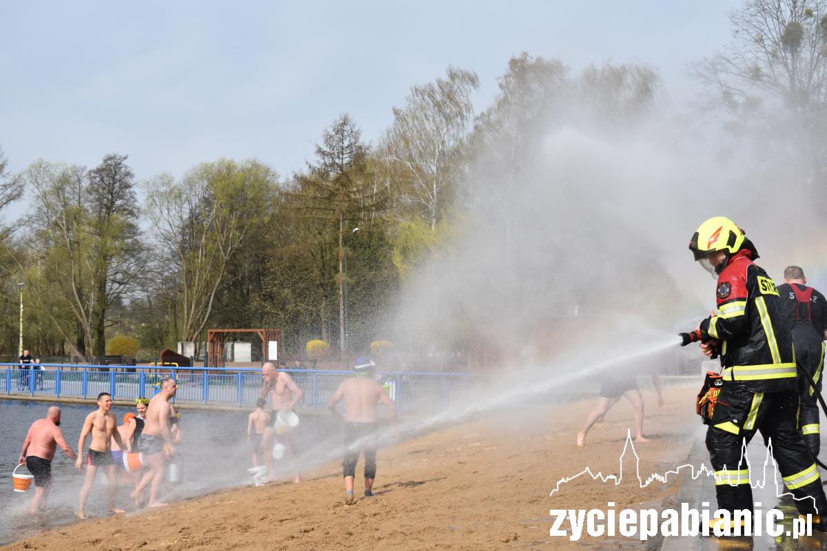 Bitwa morsy kontra strażacy