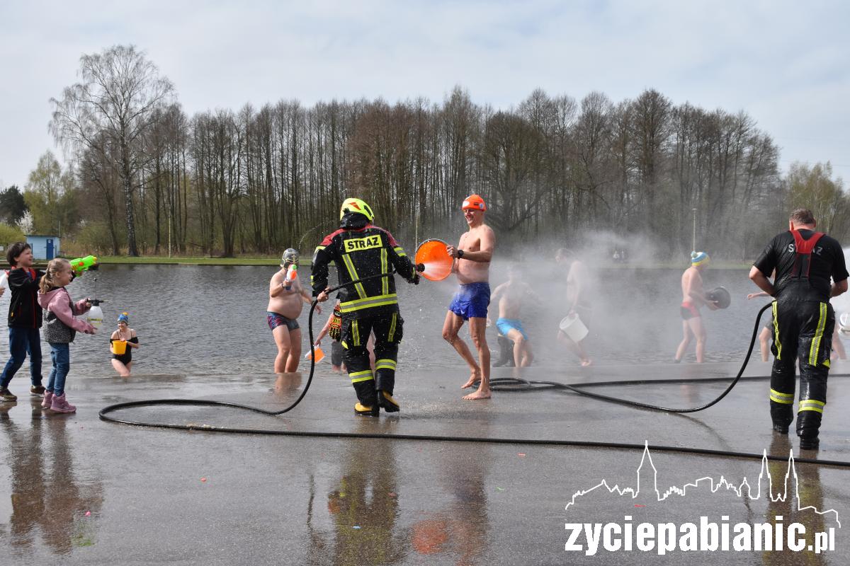 Bitwa morsy kontra strażacy